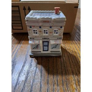 Vintage 94 American Landmarks Blue Ribbon Cafe Christmas Holiday Village